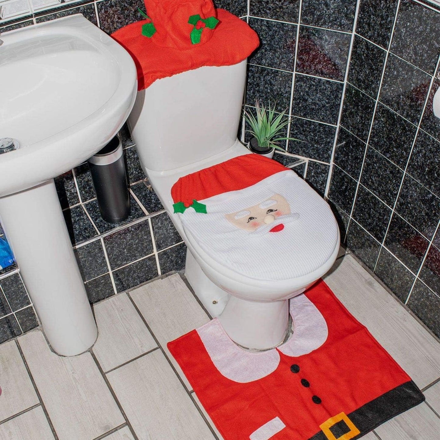 DIVCHI 3-Piece Christmas Toilet Seat Cover Set – Santa Claus Bathroom Decoration with Non-Slip Rug & Tank Lid Cover – Holiday Flannel Bathroom Set for Xmas Party Home Décor